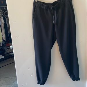 Lululemon on the fly full length joggers size 12
